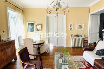 Appartement - 90 m² - 3 pièces