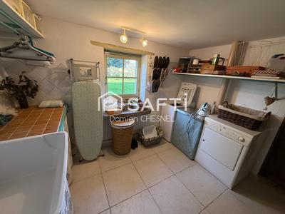 Maison - 240 m² - 6 pièces