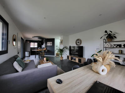 Maison - 84 m² - 4 pièces