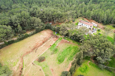 Propriété - 215 m² - 10 pièces