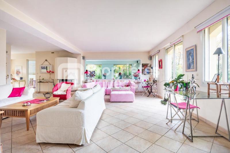 Maison - 324 m² - 5 pièces