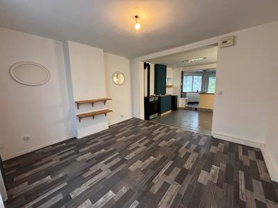 Maison - 99 m² - 5 pièces