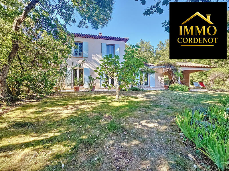 Villa - 140 m² - 5 pièces