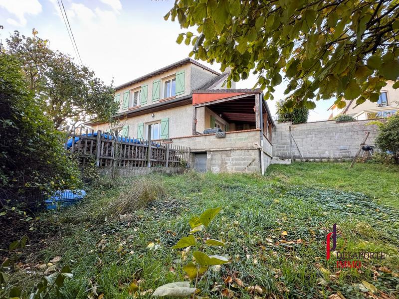 Maison - 93 m² - 6 pièces