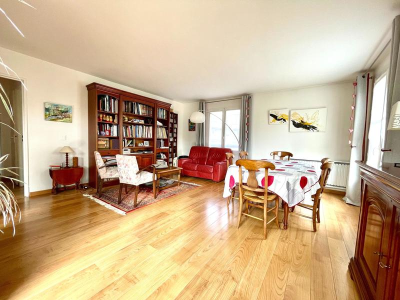 Appartement - 119 m² - 6 pièces