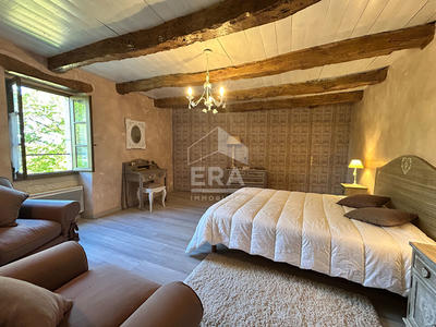 Maison - 512 m² - 14 pièces