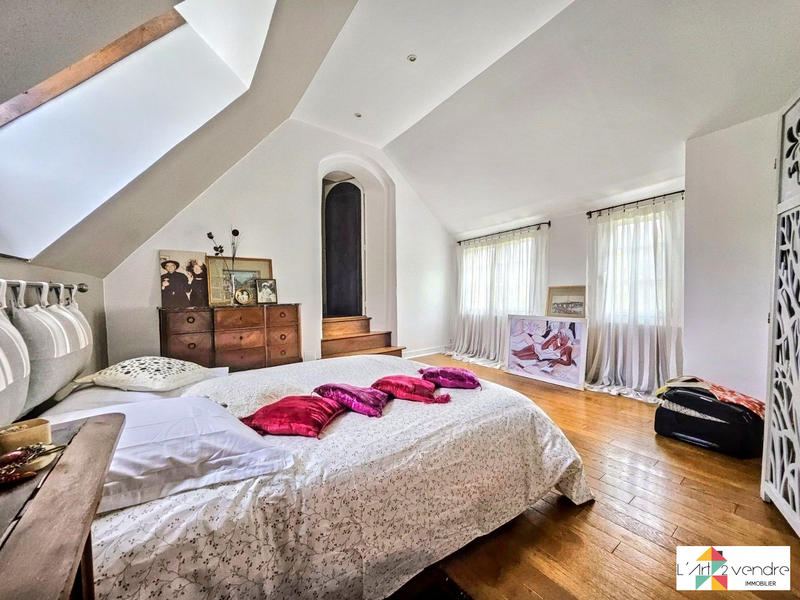 Maison - 185 m² - 6 pièces