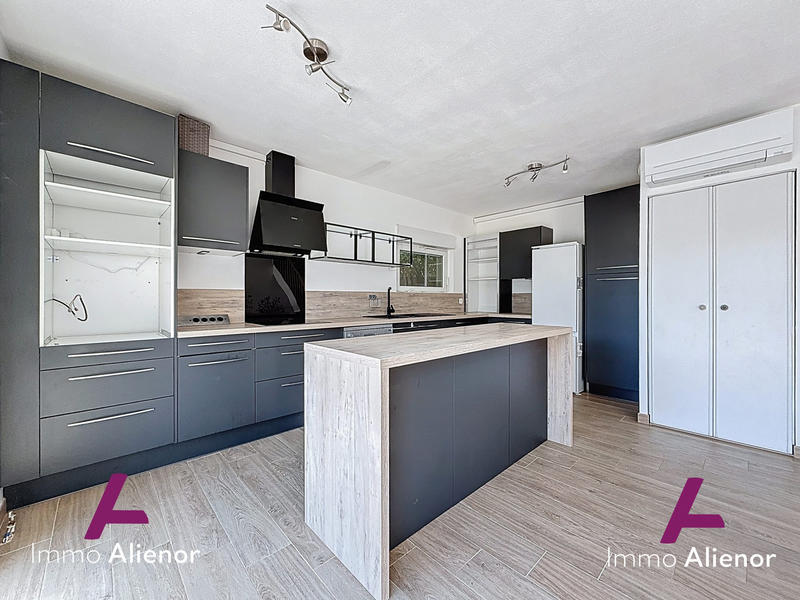 Maison - 118 m² - 6 pièces