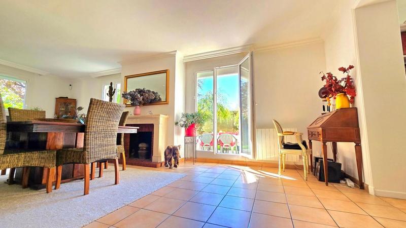 Maison traditionnelle - 163 m² - 7 pièces