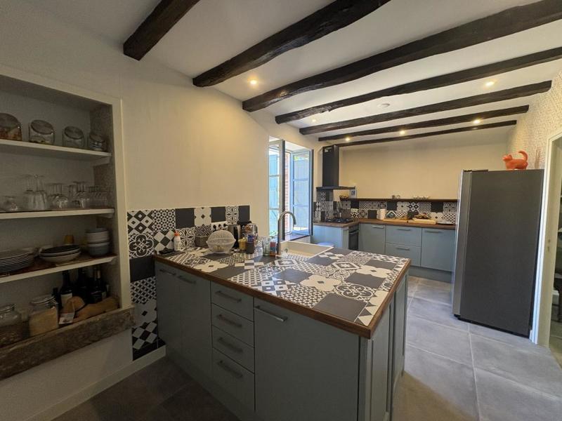 Maison en pierre - 94 m² - 6 pièces