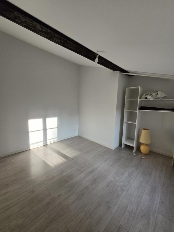 Appartement - 65 m² - 2 pièces
