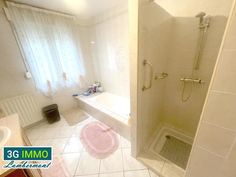 Maison - 195 m² - 9 pièces