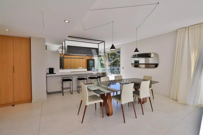 Villa - 330 m² - 10 pièces