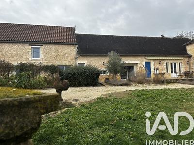 Maison - 300 m² - 8 pièces