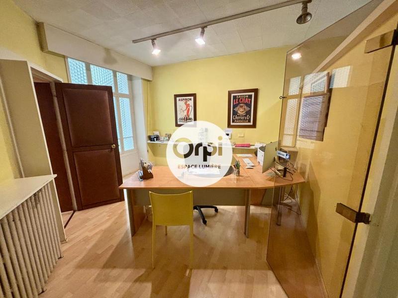 Appartement - 208 m² - 6 pièces