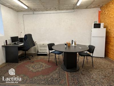 Local d'activités - 297 m²