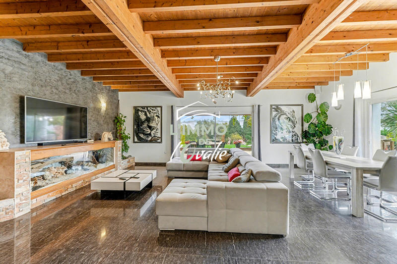 Maison - 170 m² - 5 pièces