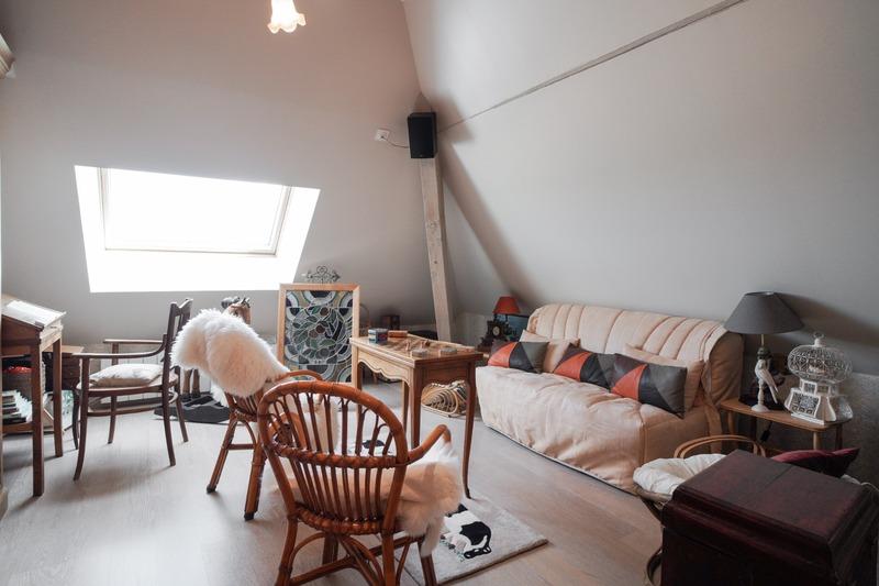 Maison - 246 m² - 9 pièces