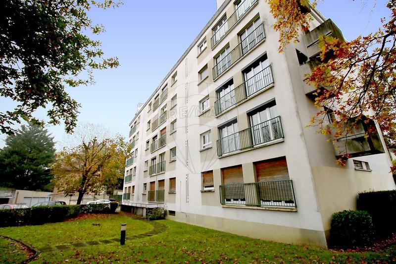 Appartement - 82 m² - 3 pièces