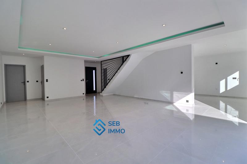 Maison - 118 m² - 4 pièces