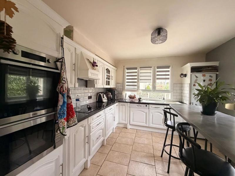 Maison - 110 m² - 6 pièces