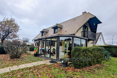 Maison - 122 m² - 5 pièces