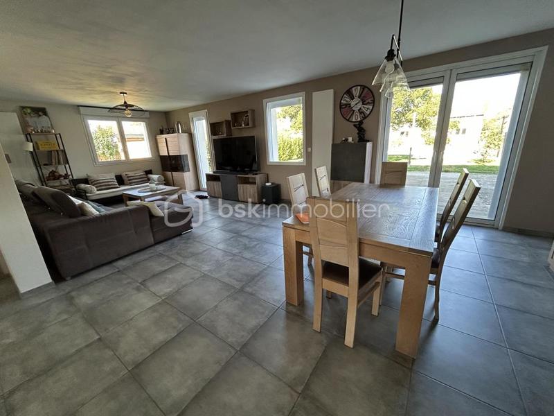 Maison - 206 m² - 8 pièces
