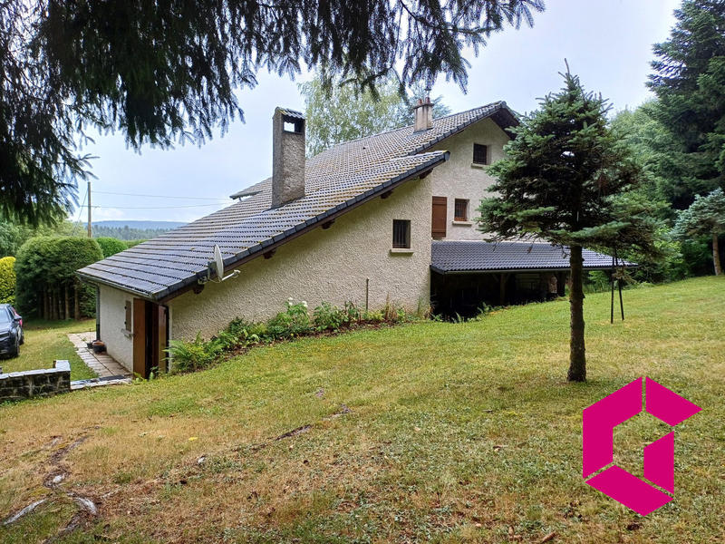 Maison - 200 m² - 11 pièces