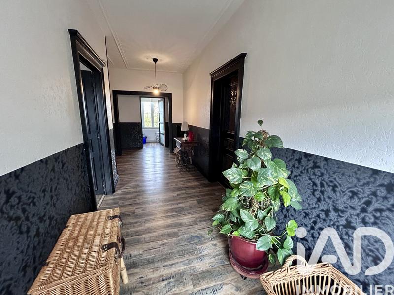 Maison - 243 m² - 8 pièces