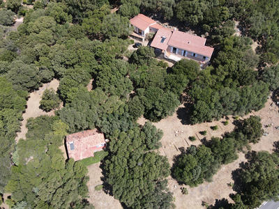 Villa - 211 m² - 8 pièces