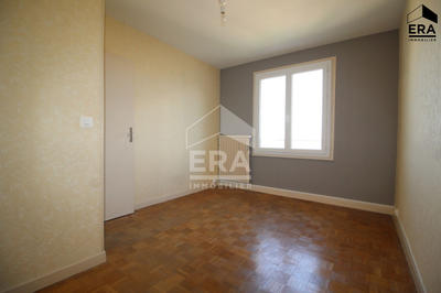 Appartement - 70 m² - 4 pièces