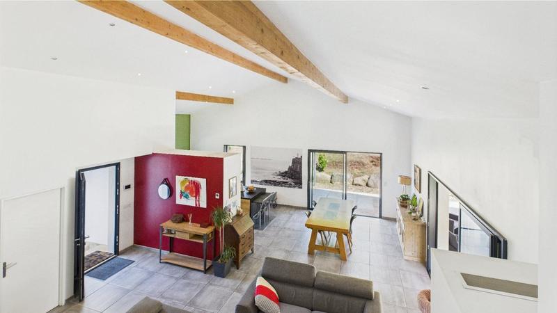 Maison - 185 m² - 5 pièces