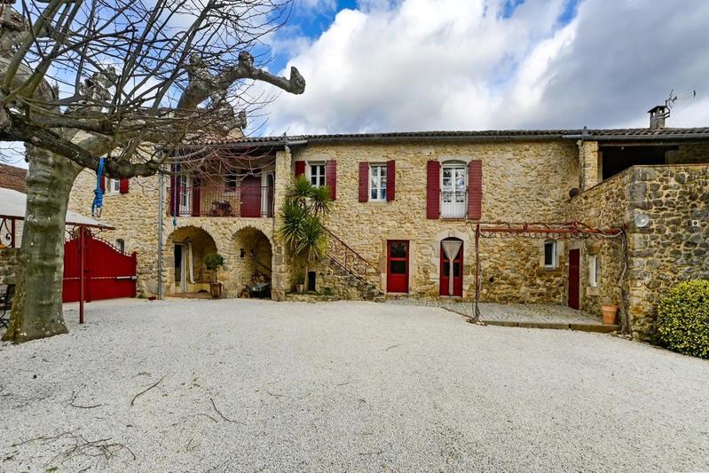 Mas - 339 m² - 12 pièces