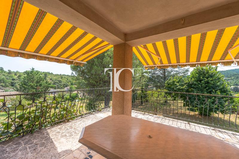 Maison - 141 m² - 6 pièces