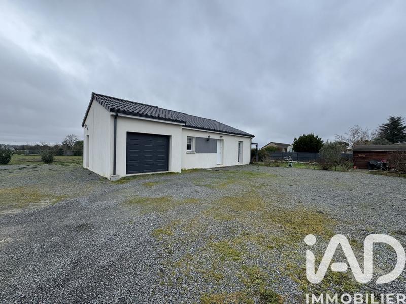 Maison - 90 m² - 5 pièces