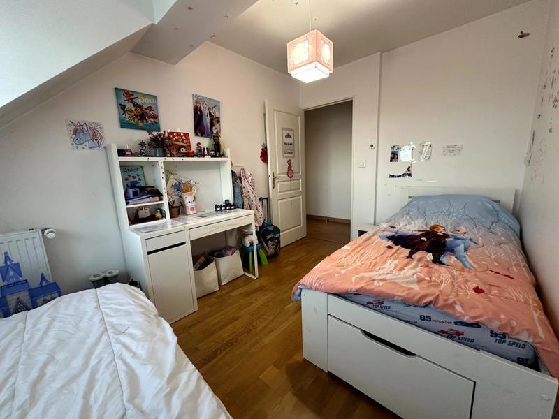 Appartement - 90 m² - 4 pièces