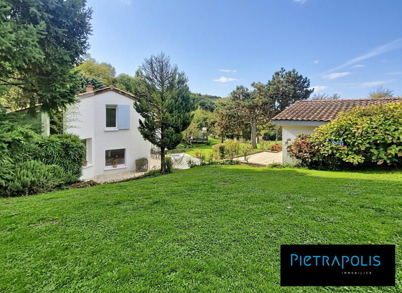 Villa - 265 m² - 7 pièces