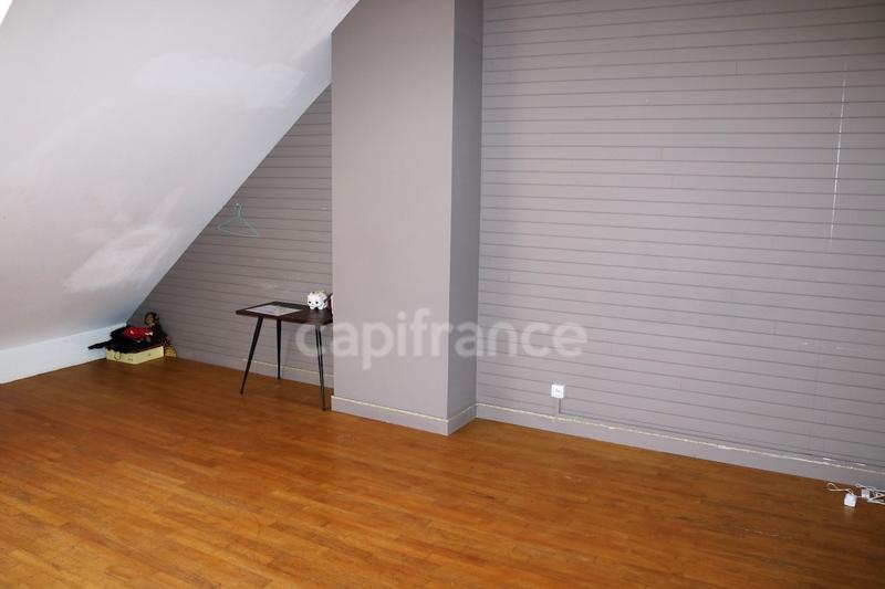 Maison - 202 m² - 8 pièces