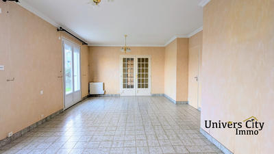 Maison - 93 m² - 4 pièces