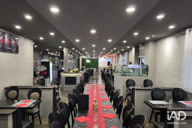 Local commercial - 305 m²