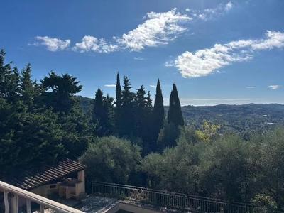 Maison - 151 m² - 6 pièces