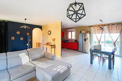 Maison - 99 m² - 4 pièces