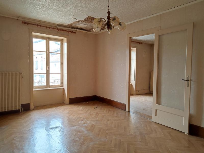 Maison de village - 257 m² - 12 pièces