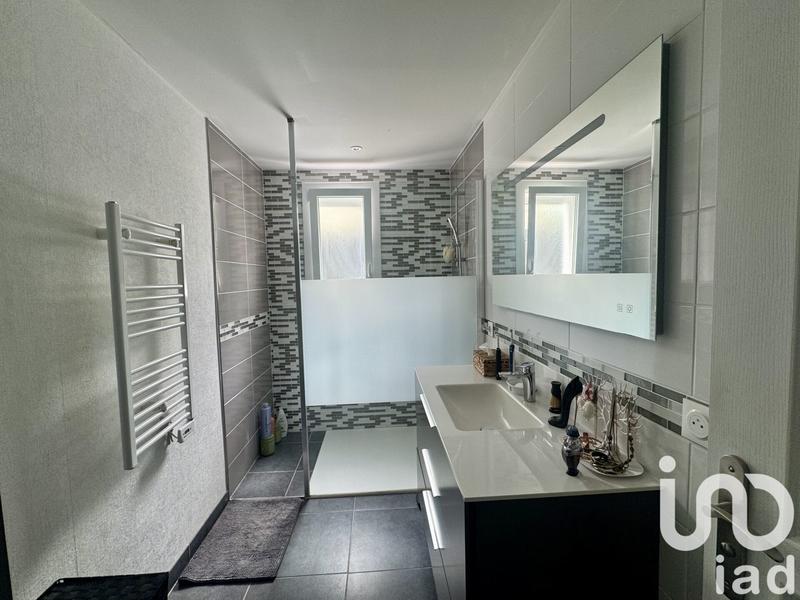 Maison - 225 m² - 8 pièces