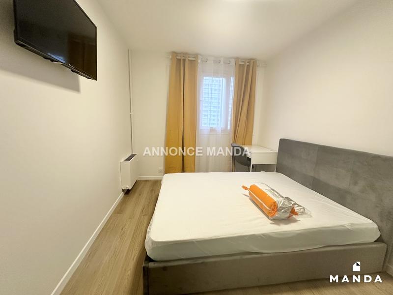 Chambre - 9 m² - 5 pièces