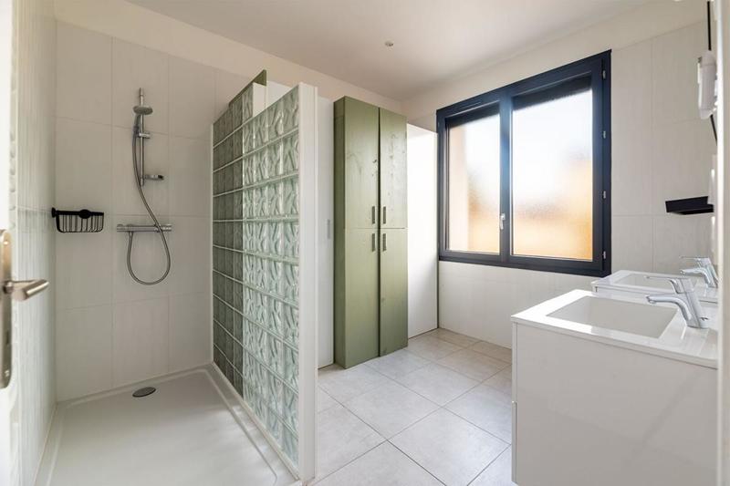 Maison - 163 m² - 6 pièces