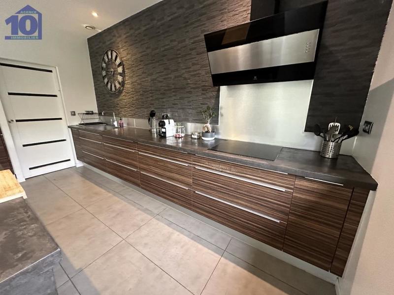 Maison - 150 m² - 5 pièces