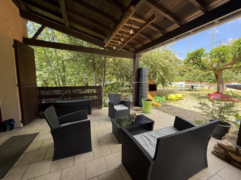 Maison - 195 m² - 7 pièces