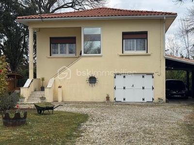 Maison traditionnelle - 66 m² - 4 pièces