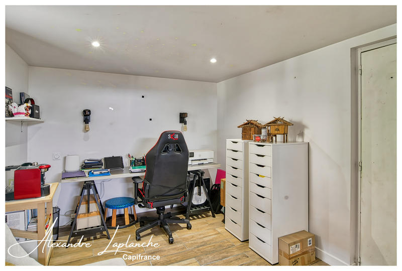 Maison - 177 m² - 7 pièces